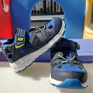 Stride Rite Made 2 Play Ryder Sneaker 7M